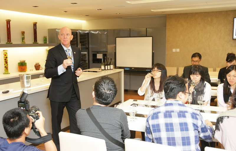 PolyU further advances hospitality education with upgraded facilities and launch of Hotel ICON 